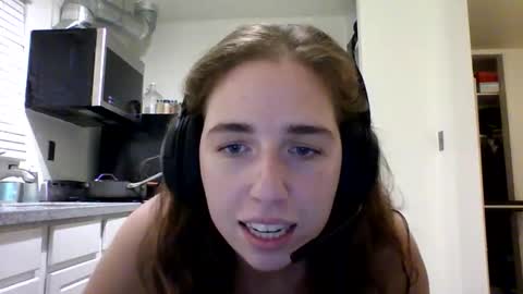 Snapshot of sweetsocalgirl chatting on 01-04-25, 01:42 sweetsocalgirl online show from 01-04-25, 01:42