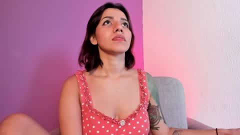 Snapshot of sweett_heartt_ chatting on 12-14-24, 03:29 Lorena online show from 12-14-24, 03:29
