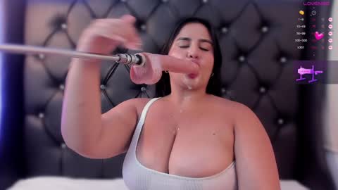 Snapshot of sweett_katty_ chatting on 01-20-25, 10:37 1430 - 22-00 online show from 01-20-25, 10:37