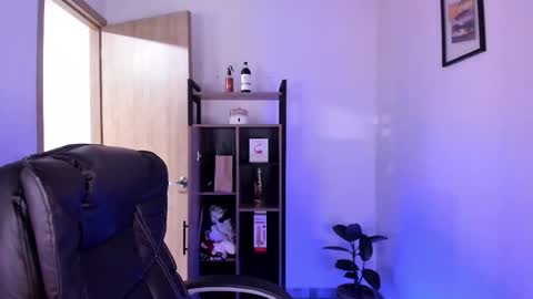 Snapshot of sweett_lust chatting on 02-16-26, 05:36 sweett_lust online show from 02-16-26, 05:36