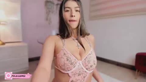  M I A   online show from 06-10-26, 01:21