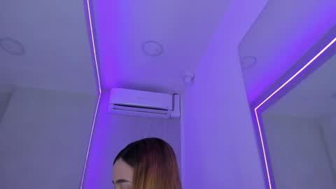 Snapshot of sweettammy_ chatting on 02-15-25, 05:07 Tammy online show from 02-15-25, 05:07