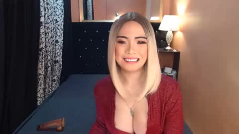 Snapshot of sweettrixiee chatting on 12-12-24, 06:25 Ms trixiee online show from 12-12-24, 06:25