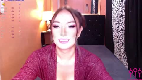 Ms trixiee online show from 11-25-25, 09:20