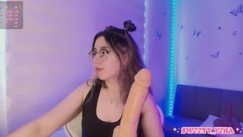 Snapshot of sweettvera_ chatting on 12-20-25, 01:29 Veronica Independent Model online show from 12-20-25, 01:29