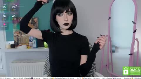 Elis  a little vacation Ill be here Saturday my schedules in bio online show from 04-25-26, 07:22