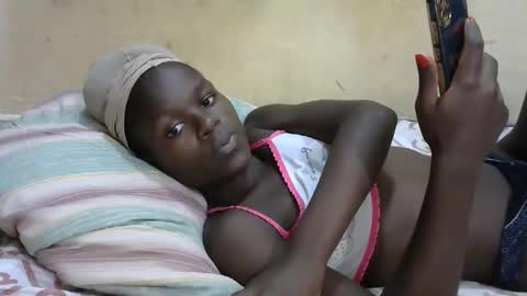 sweetvallerie online show from 02-18-25, 04:05