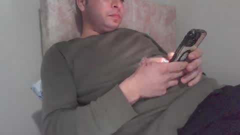 Snapshot of sweety_boy21 chatting on 01-19-25, 04:25 sweety_boy21 online show from 01-19-25, 04:25