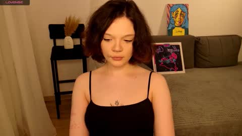 Snapshot of sweety_cheeky chatting on 02-18-26, 02:07 Ineta online show from 02-18-26, 02:07
