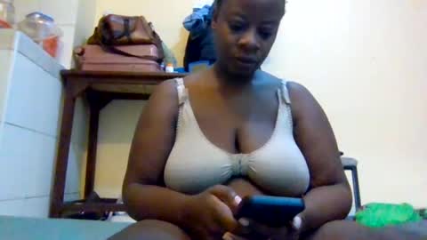 sweetyass25 online show from 06-18-26, 05:51