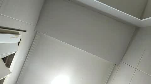 Snapshot of sweetywhity2 chatting on 11-08-25, 10:37 Silvia online show from 11-08-25, 10:37