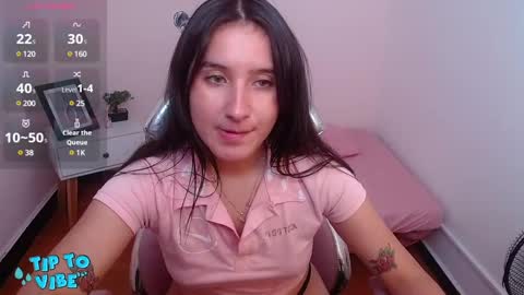 Snapshot of sweetyy_lollipop chatting on 01-15-25, 01:56 Catalina online show from 01-15-25, 01:56