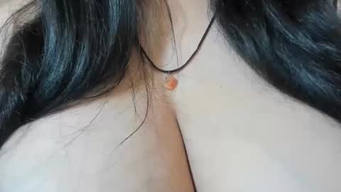 Snapshot of sweewoman_ chatting on 02-25-26, 02:59 Miranda online show from 02-25-26, 02:59