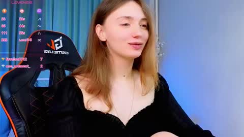 Snapshot of swettymolly chatting on 02-28-26, 11:06 swettymolly online show from 02-28-26, 11:06