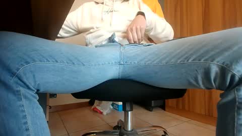 Snapshot of swimbtm chatting on 03-30-26, 07:20 swimbtm online show from 03-30-26, 07:20