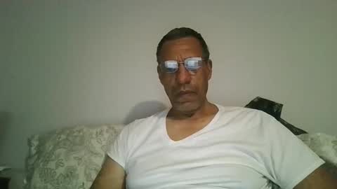 Snapshot of swimmerbod2495 chatting on 02-18-26, 06:53 swimmerbod2495 online show from 02-18-26, 06:53