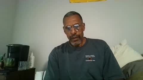 swimmerbod2495 online show from 07-10-26, 09:28