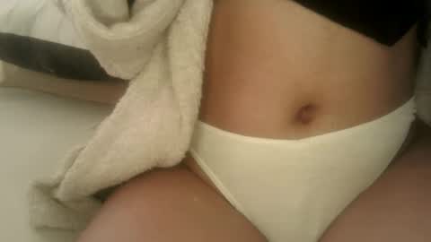 Snapshot of swiri123 chatting on 02-15-26, 12:03 swiri123 online show from 02-15-26, 12:03