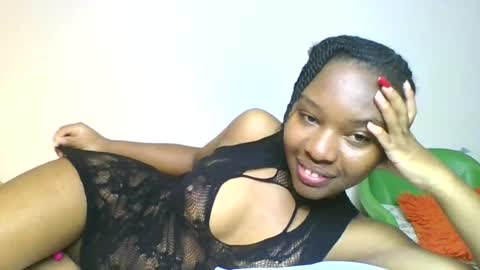 Snapshot of swit_candy chatting on 06-12-26, 04:28 Candy online show from 06-12-26, 04:28