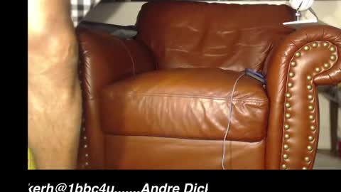 Snapshot of swolebbc chatting on 12-03-24, 07:32 The DickGod online show from 12-03-24, 07:32