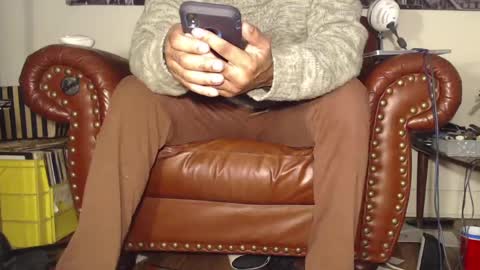 Snapshot of swolebbc chatting on 01-25-25, 05:29 The DickGod online show from 01-25-25, 05:29