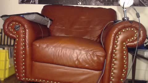 Snapshot of swolebbc chatting on 02-12-25, 06:08 The DickGod online show from 02-12-25, 06:08