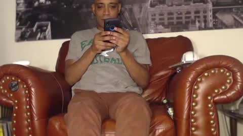 Snapshot of swolebbc chatting on 02-26-25, 03:42 The DickGod online show from 02-26-25, 03:42