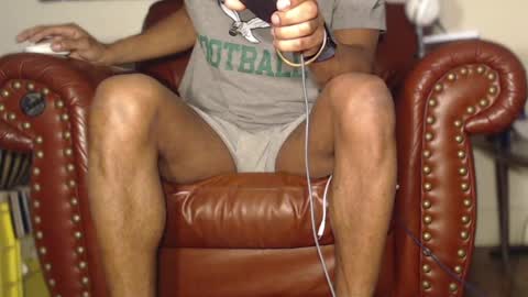 Snapshot of swolebbc chatting on 03-08-25, 05:59 The DickGod online show from 03-08-25, 05:59