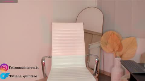 Snapshot of swt_molly chatting on 12-13-24, 04:11 Molly online show from 12-13-24, 04:11