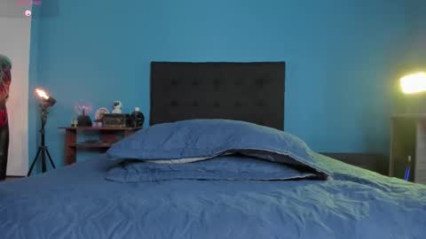 Snapshot of syd_onnfire chatting on 01-09-26, 08:10 Syd online show from 01-09-26, 08:10