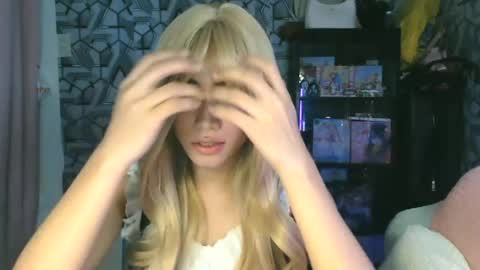sydnyxox1 online show from 07-08-26, 06:45