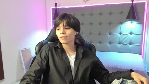 Snapshot of sylasfrost chatting on 02-19-26, 12:34 sylasfrost online show from 02-19-26, 12:34