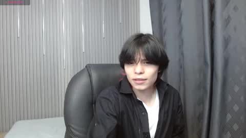 Snapshot of sylasfrost chatting on 03-16-26, 01:33 sylasfrost online show from 03-16-26, 01:33