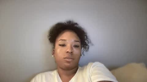 Sylena online show from 10-20-25, 06:58