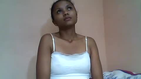 sylvaniah01 online show from 06-14-26, 04:47