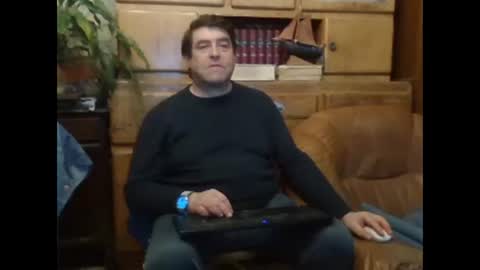 Snapshot of sympa_trique chatting on 12-15-24, 07:10 sympa_trique online show from 12-15-24, 07:10