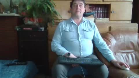 Snapshot of sympa_trique chatting on 02-12-25, 12:12 sympa_trique online show from 02-12-25, 12:12