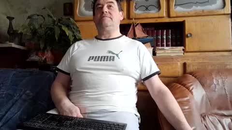 Snapshot of sympa_trique chatting on 02-16-25, 09:26 sympa_trique online show from 02-16-25, 09:26