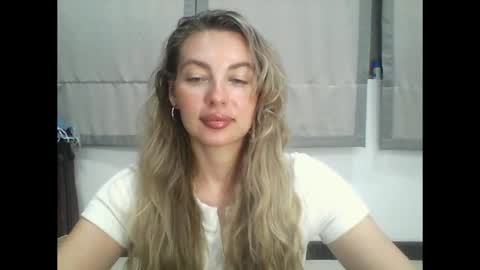 Snapshot of syrami chatting on 03-09-26, 04:33 syrami online show from 03-09-26, 04:33