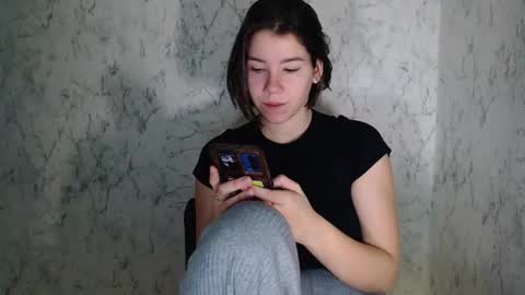 SyrenDixon online show from 11-27-25, 10:39