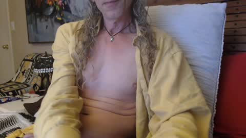 Snapshot of sysyphusss chatting on 12-28-24, 02:43 sysyphusss online show from 12-28-24, 02:43