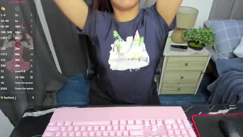 Snapshot of szaplayz chatting on 02-24-25, 02:51 Jenny online show from 02-24-25, 02:51