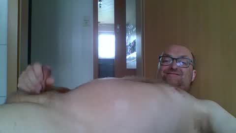 Snapshot of t0815 chatting on 05-15-26, 07:15 t0815 online show from 05-15-26, 07:15