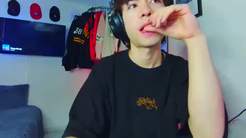 TONER online show from 09-25-25, 01:09