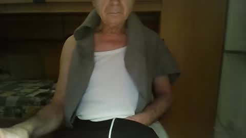 Snapshot of t5519t chatting on 11-02-25, 05:21 t5519t online show from 11-02-25, 05:21