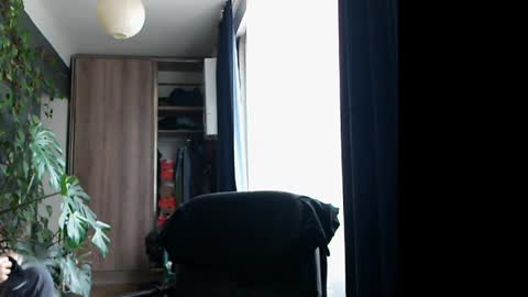 Snapshot of t_huracane chatting on 01-27-25, 07:35 Huracane online show from 01-27-25, 07:35