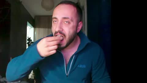 Huracane online show from 04-30-26, 05:52