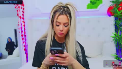 Snapshot of taahiraarabian chatting on 02-19-25, 07:59 Arianna online show from 02-19-25, 07:59