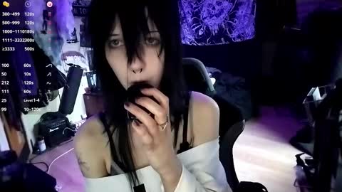 Lina online show from 03-29-26, 03:12