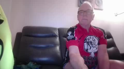 Snapshot of tacrunner66_ chatting on 02-02-25, 02:45 tacrunner66_ online show from 02-02-25, 02:45
